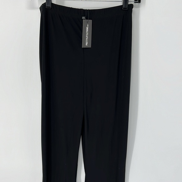 PrettyLittleThing Black Flared Pants - Picture 2 of 8